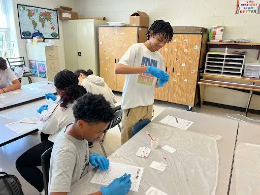 Freedom_MS_SCPS's tweet image. Ms. Kabza&apos;s students participated in a CSI forensic training activity.