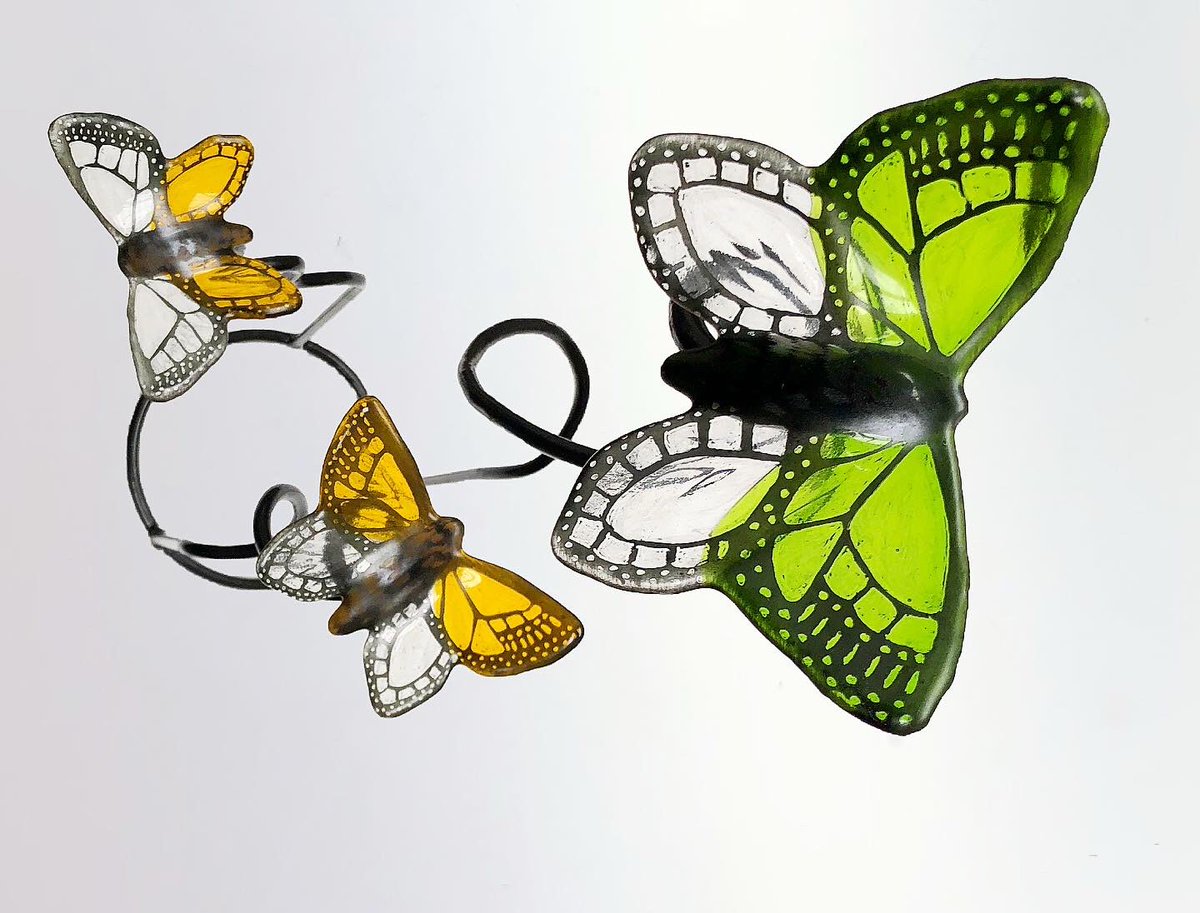 Recent joint commission. Garden sculpture with butterflies designed for going into a plant pot.
#gardensculpture #glassandmetal #warmglass #fusedglass #forged