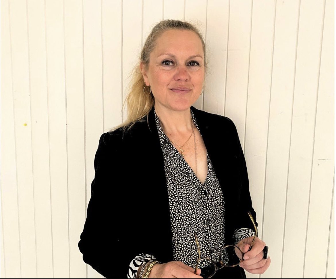 LeCnaemo's tweet photo. Céline MONS succède à Salvatore STELLA à la présidence du #CNAEMO.

Elle est la 7ème présidente du CNAEMO et la 1ère femme élue à la tête du mouvement.

Félicitations 👏🏻👏🏻👏🏻! https://t.co/6hq0fzwFg0