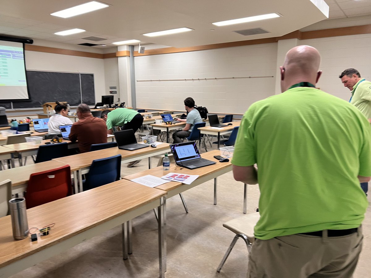 SaskCode's tweet image. A big thanks to the Sask Science Teachers Society for organizing the #Spark2023 Conference in Saskatoon! Our team had a blast presenting our new Micro:bit Green Tech projects - the Smart Water Pump and Recycle Racer. So much hands-on fun and learning!" #STEMeducation #GreenTech