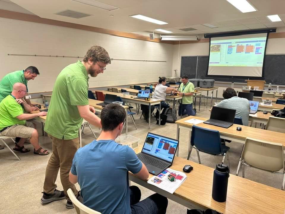 SaskCode's tweet image. A big thanks to the Sask Science Teachers Society for organizing the #Spark2023 Conference in Saskatoon! Our team had a blast presenting our new Micro:bit Green Tech projects - the Smart Water Pump and Recycle Racer. So much hands-on fun and learning!" #STEMeducation #GreenTech