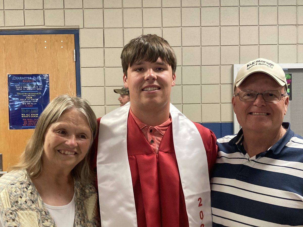 ChrisKirk__OC's tweet photo. Graduation for Kaden.
Proud Dad! https://t.co/AxYshzeotL
