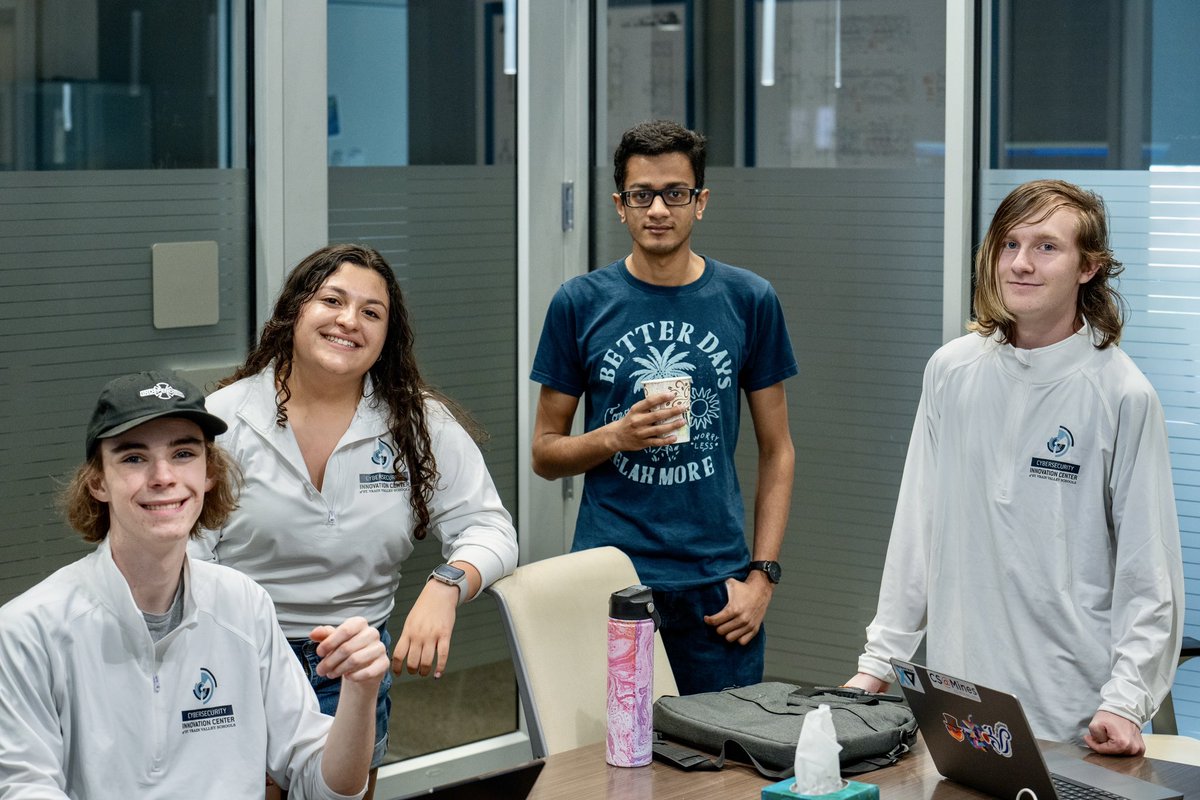 SiennaArellano6's tweet photo. On Saturday the @ICSVVSD Cyber Tech Team put on the third annual CodeZone Middle School Challenge! #StVrainStorm @bethcerrone @VerleneDodds @KayleeC_018 https://t.co/ThTzwyboUj