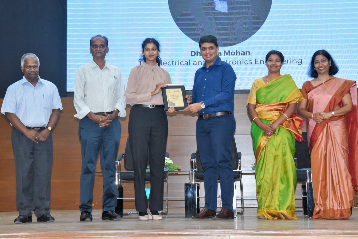 KCTOfficial's tweet image. Students who have proved their mettle in various domains such as academics, sports, research, social service, and many more were awarded under 7 unique categories. #taskmasters #gogetters #studentleaders #achieversleague #kumaraguru #outstandingstudent