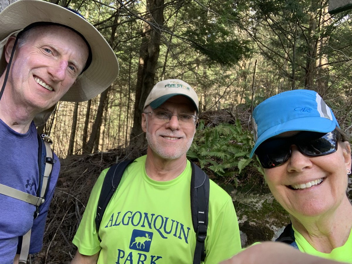 raceLimberlost's tweet image. Racing is always more fun with friends! Tag your trail running crew in the comments! 👇

#LimberlostChallenge #Trailrunning #limberlost