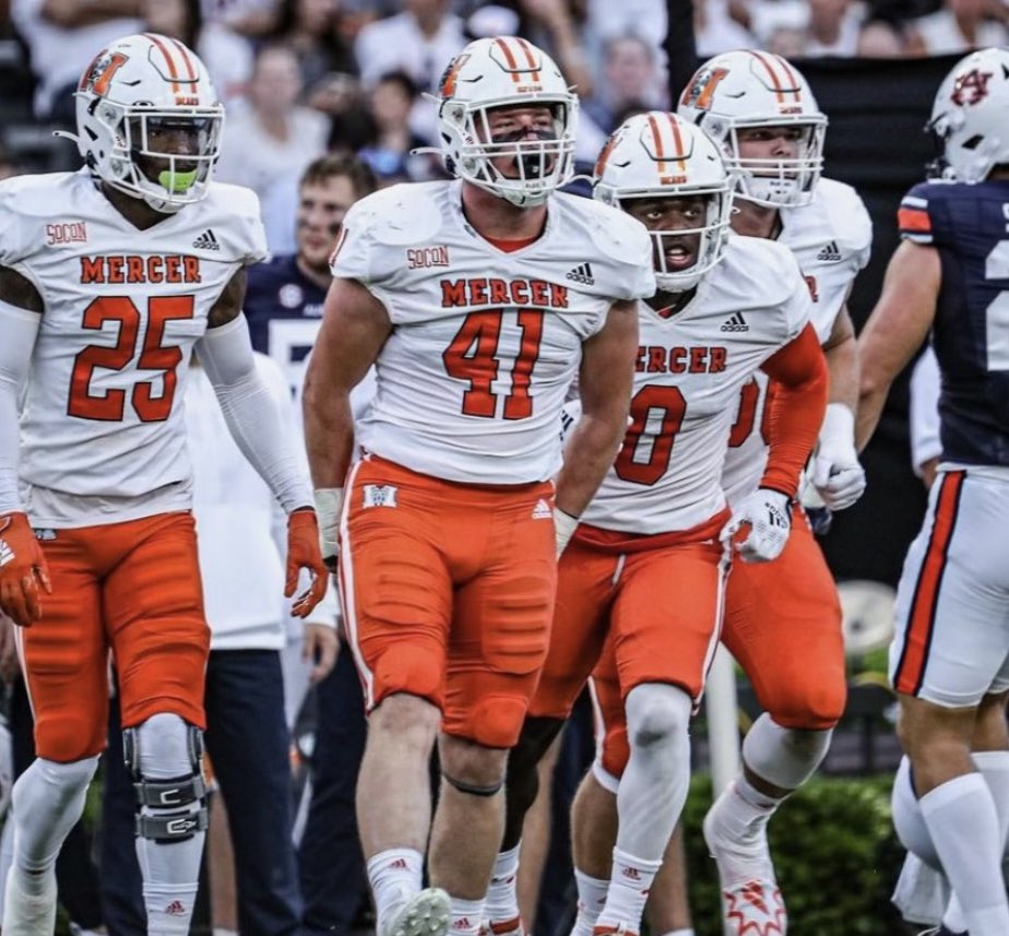 Congratulations <a href="/zachhoppy/">Zach Hopkins</a>!! 🎓

#RaiseTheBar | #RoarTogether