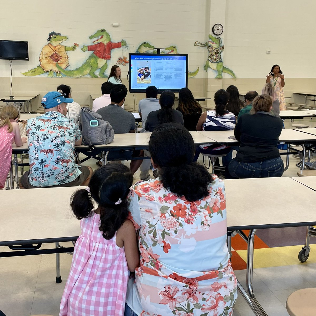 New Gators are coming! Thank you to @MrsGreenkinders &amp; <a href="/HinnantsKcrew/">Hinnant’s Kinder Crew</a> for leading Orientation bit.ly/3nZ4Brp for families this morning. We can’t wait to welcome everyone in July <a href="/NorthwestWCPSS/">WCPSS Northwestern</a> <a href="/WCPSSTeam/">Team WCPSS</a> #Ready4K #FromHereAnythingIsPossible