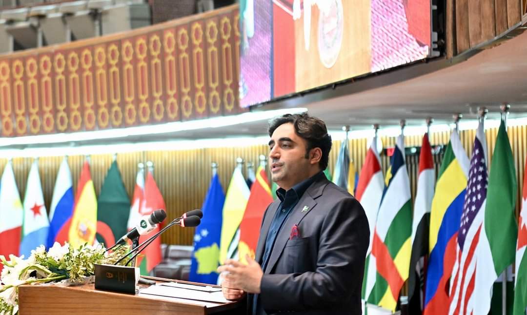 PPPinParliament's tweet photo. Chairman / FM MOFA Bilawal Bhutto Zardari @BBhuttoZardari addresses the event of  Golden Jubilee of the constitution at @NAofPakistan. https://t.co/hq8Z6FoX83