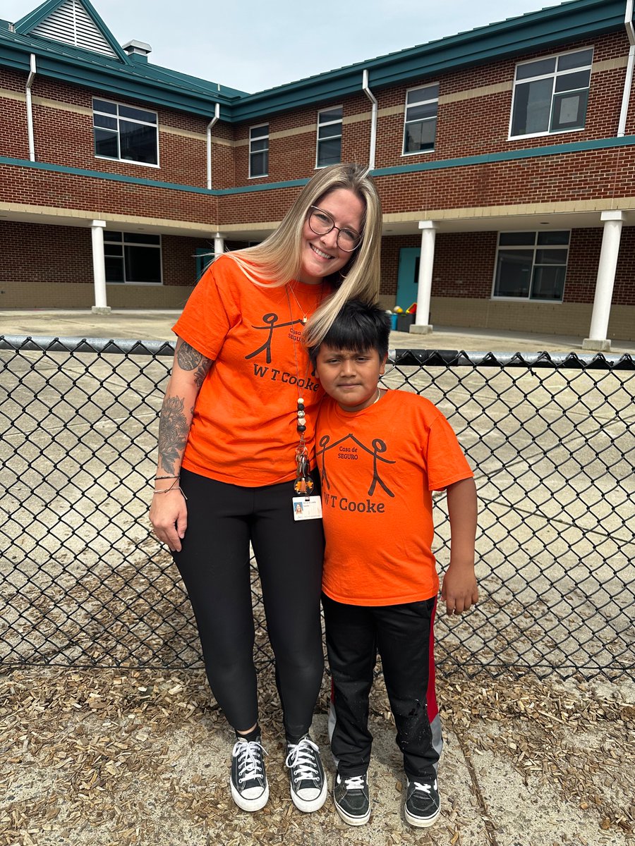 Starting kindness week celebrating the house of safety! <a href="/twinjamom/">Kelly Padilla</a> <a href="/CardwellTeachMe/">Michala Cardwell 🦋</a>