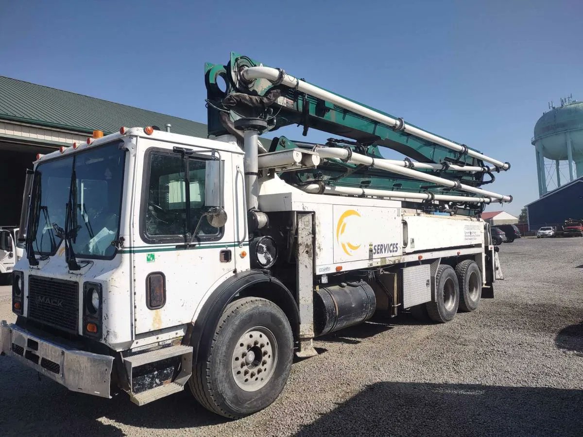 ConcreteTrucks's tweet photo. 2006 #Putzmeister 40Z on Mack Truck - Cole &amp; Lambert Concrete Pump Trucks https://t.co/Y6qnLBByOV https://t.co/go1H70J5zz