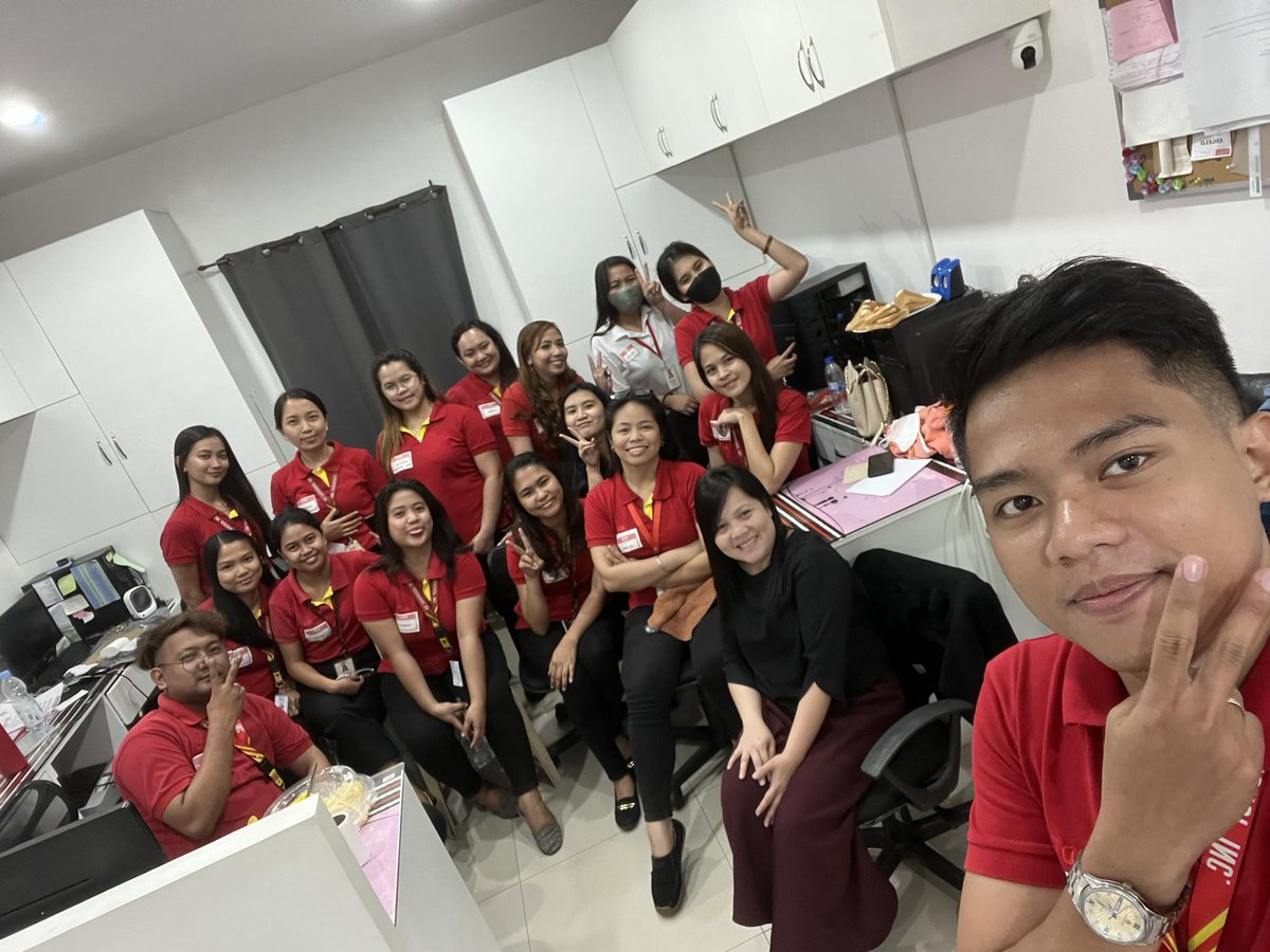 jJAMmpong's tweet photo. Training? ✖
Gala? ✔✔ https://t.co/T1OV7hSo8H