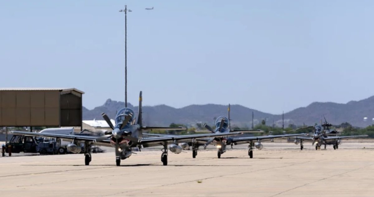 PucaraDefensa's tweet photo. La @FuerzaAereaCol se destaca en #RedFlag #Rescue
@embraer @Sikorsky #supertucano #davismonthan #arpia #blackhawk #helicoptero #coin #rescom #SAR #emb314 

https://t.co/RI0rFYwITk https://t.co/gmyXPyGH4A