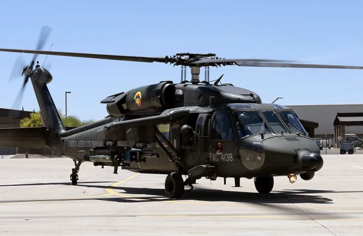 PucaraDefensa's tweet photo. La @FuerzaAereaCol se destaca en #RedFlag #Rescue
@embraer @Sikorsky #supertucano #davismonthan #arpia #blackhawk #helicoptero #coin #rescom #SAR #emb314 

https://t.co/RI0rFYwITk https://t.co/gmyXPyGH4A
