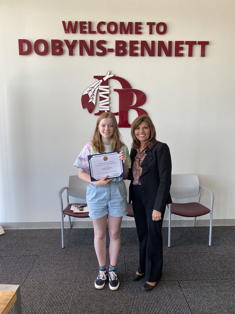 kcs__district's tweet photo. Diana Harshbarger presented @kcs_dbhs AP Drawing students &amp; their teacher awards from the 2023 Congressional Art Comp.  

🥇Juliet Barton- "Congressional Rec. 1st Pl" 
🥉Benjamin Barry- "Congressional Rec. 3rd Pl"
🏆Russell C. Bennett- "Congressional Rec. Teacher of the Year" https://t.co/Z0nywdg8om