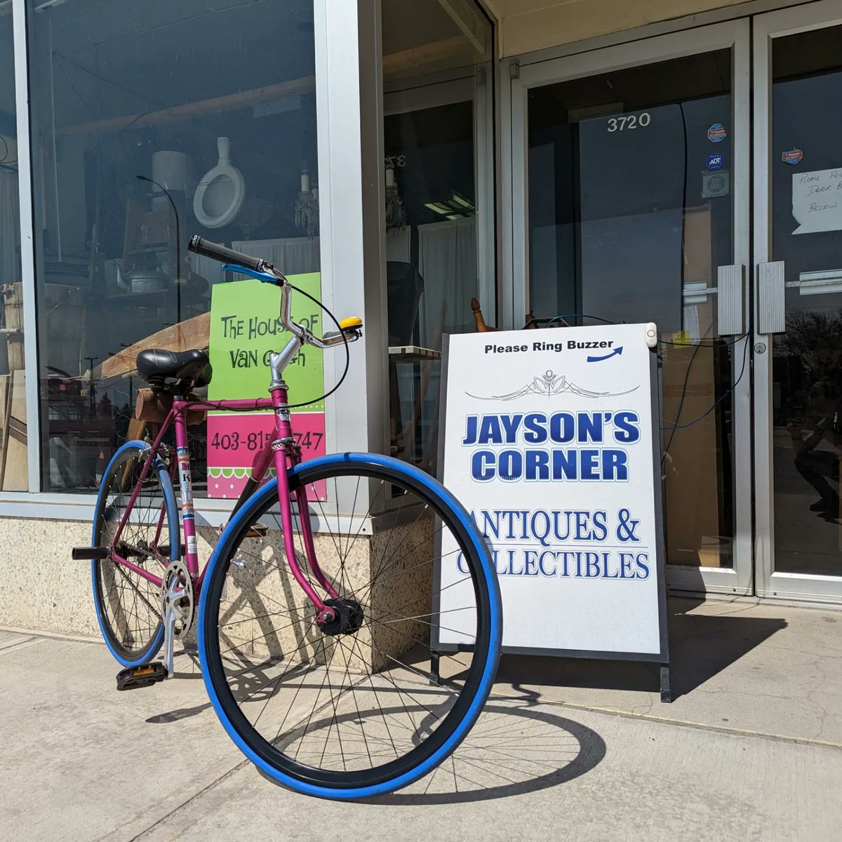 bathtubbikes's tweet photo. Stopped into Jayson's Corner this weekend! Check out some of our great finds! ➡️➡️➡️➡️➡️
.
@intavebrz
.
#yyc #calgary #yycphotgrapher #yycliving #sharecalgary #captureyyc #calgaryliving #calgaryisbeautiful #shareyyc #yycblogger #yycphotographer #yycbike https://t.co/1gLZKGLovD