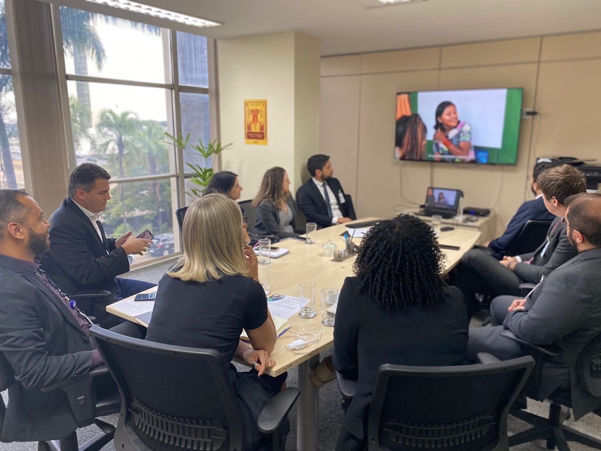 Marivaldo4P's tweet photo. Na última quinta-feira (11/05), a Diretoria de Promoção de Acesso à Justiça da SAJU, esteve com a Defensoria Pública da União e a Defensoria Pública do Estado de Tocantins - debatemos sobre a implementação do Projeto de Interiorização das Defensorias Públicas em todo Brasil! ✊🏾 https://t.co/HnnqaHiyXf