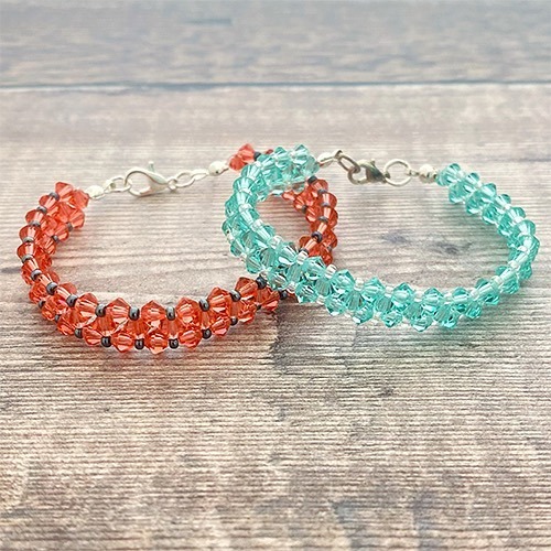 I thought I’d share these lovely cheery bracelets today since the sun is shining ☀️ 

I created these bracelets for a Hen Party I taught recently. The bracelet is based on one of our YouTube videos filmed back in 2016 to make a Right Angle Weave bracelet… instagr.am/p/CsRErraNoCK/