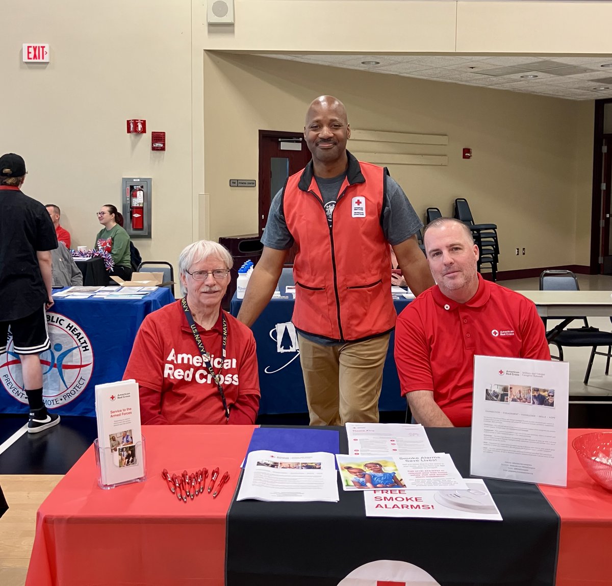 RedCrossNOH's tweet image. At the Hancock County Veterans Empowerment Fair last Saturday-sharing info about #RedCross programs and services for #veterans. Visit redcross.org/about-us/our-w… to learn more. 
@SAFJessica