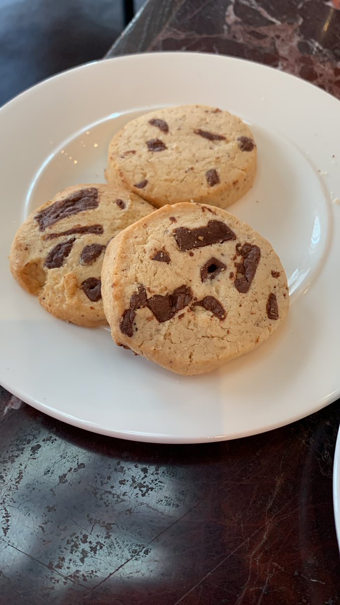 Today’s gratitude: 
🍪 the perfect biscuits for afternoon tea
🧼 all the unsung heroines and heroes who clean houses for the privileged few who can afford it, and who get little recognition for their hard work
🧬 DNA research 
#gratitude #simplethings