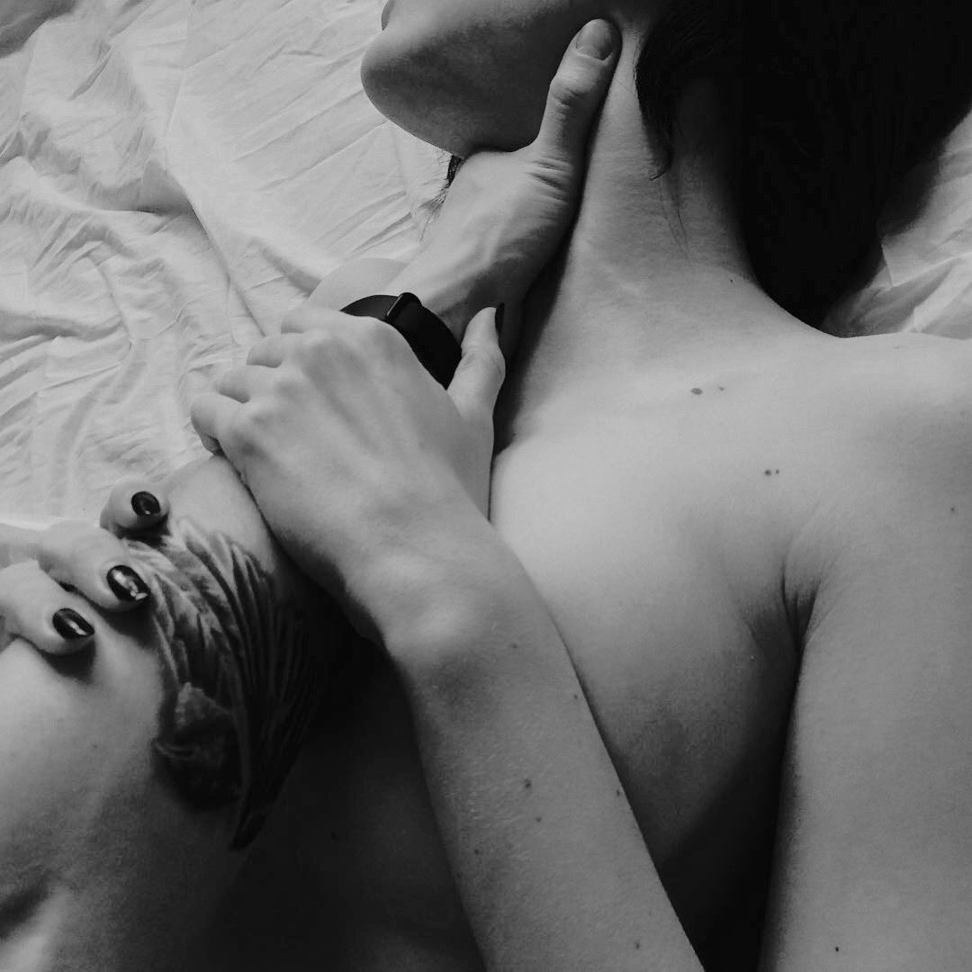 GthmsTease's tweet photo. ⠀ ⠀ 

 ⠀ The  way  he  𝒇𝒖𝒄𝒌𝒔 !

 ⠀ ⠀  He  was  teaching 
 ⠀ ⠀  her  a  lesson  but 
 ⠀ ⠀  damn  was  it  a 
 ⠀ ⠀  good  fuck — !

 ⠀ ⠀ https://t.co/lh73Ps8m5p