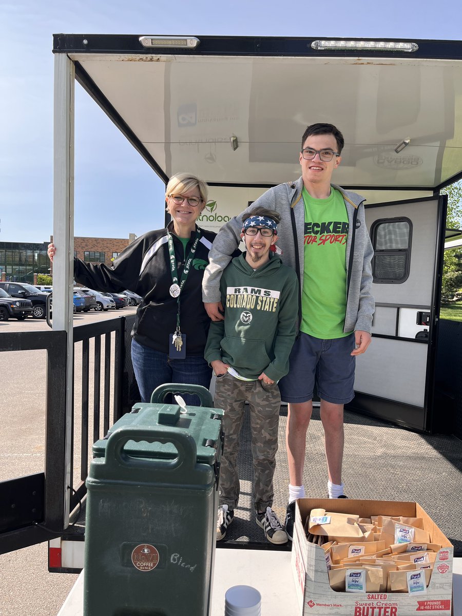 Our Poetry in the Park was a complete success!! Thanks to the <a href="/cityofnovi/">City of Novi</a> for letting us use Fuerst Park, to the <a href="/NATCNovi/">Novi Adult Transition Center</a> for manning the mobile mart and distributing donuts, juice and coffee and to <a href="/novicoffee/">No.VI Coffee & Tea</a> for supplying the coffee!! <a href="/NoviWoods/">Novi Woods Elem.</a> <a href="/MsLeonNoviWoods/">Marietta Leon</a> ✏️ ☕️ 🍩 📓