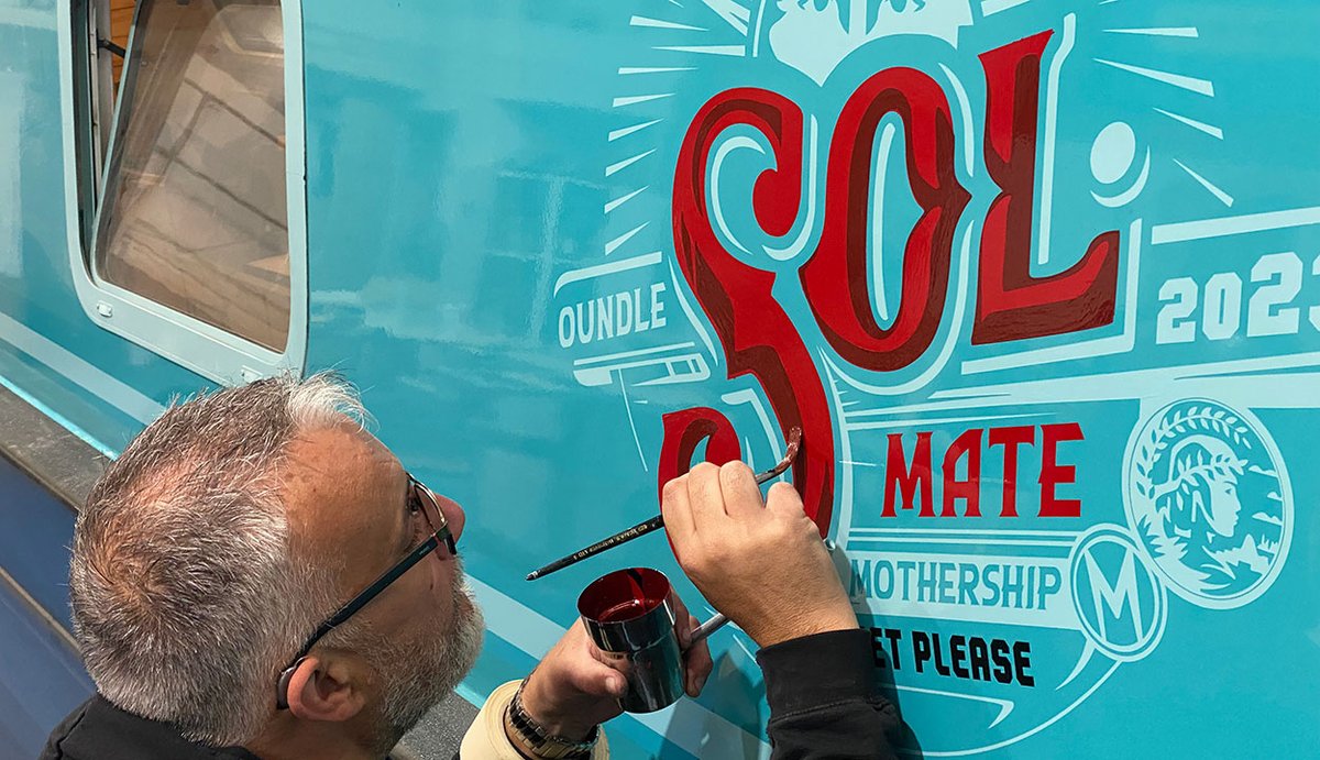 shinemothership's tweet photo. Unique narrowboat design, brushes with tradition!  A beautiful art form dating back to the 18th century, with a modern twist. #narrowboatsignwriting #Electricnarrowboat" https://t.co/QYBUbvbbkp