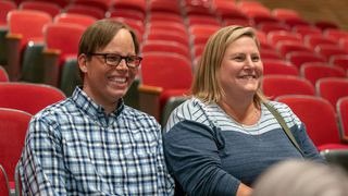 pjmaciak's tweet image. Every Sunday, HBO airs an incredibly tender and funny TV series about people dealing with grief, the contemporary American social landscape, and ambivalence about their aging parents. 

The show is called SOMEBODY SOMEWHERE.