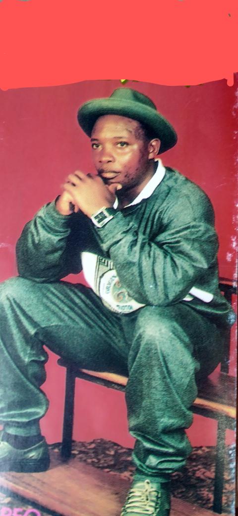 The legend

Gwanga mujje
Baana bange
Enjawulo ya bafumbo
Abawala mumpemudde
Gubasiinga
Nabawanuka 

Diss album was very hotest in 1994