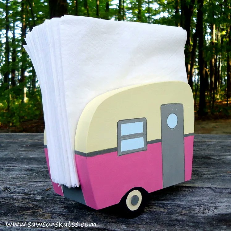 iamrilicia's tweet image. Make your own #tablecenterpiece. Build a #creativenapkinholder to place on a kitchen or dining table.  cpix.me/a/169600339