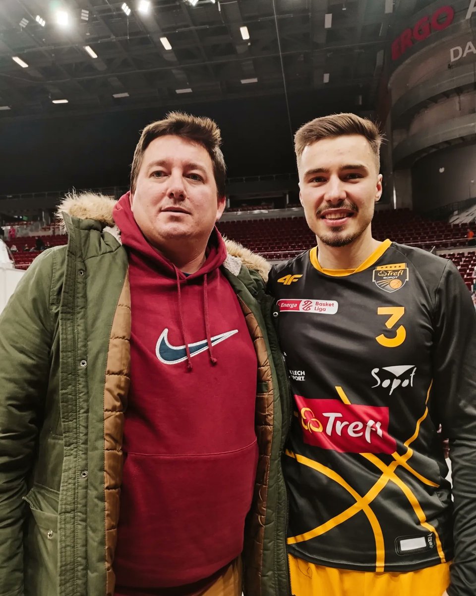 <a href="/jr_pluta/">Andrzej Pluta Jr</a> dał wiele emocji i radości w tym sezonie👍
W <a href="/treflsopot/">Energa Trefl Sopot</a> jak w domu❤️ A to dzięki ludziom, którzy tu pracują 👍
<a href="/KarolZebrowski/">Karol Żebrowski</a> 👍 <a href="/WejKeTe/">Wiktor Jaroni</a> <a href="/basialewp/">Basia Lewandowska</a> dziękuję 🤝