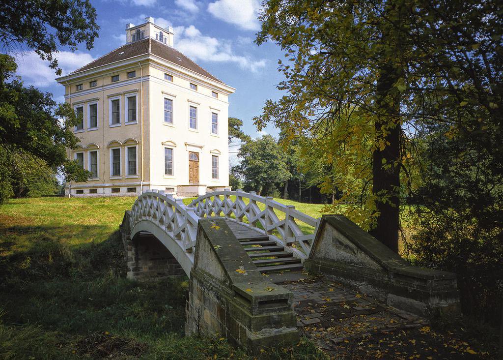 anhaltisches's tweet photo. #Gartenreich2023 🎶🎭
Am 21.05. startet die diesjährige #Gartenreich-Saison mit zwei bereits ausverkauften Konzerten im Schloss Wörlitz. Auch in diesem Jahr gibt es ein hochkarätiges #Kulturprogramm in den idyllischen Schlössern und #Gartenlandschaften zu erleben. 
@VisitDessau https://t.co/MnLRic5n3b