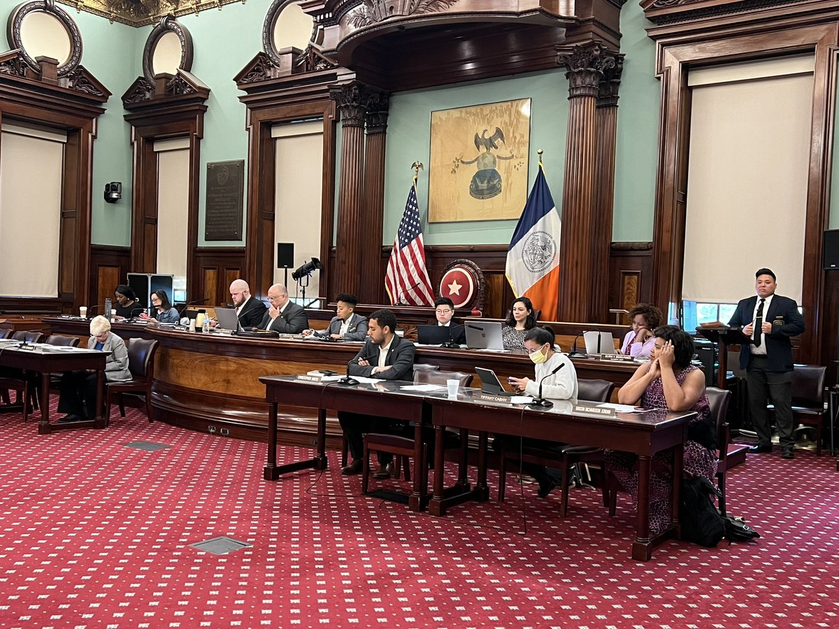 Older adults were at City Hall before today’s budget hearing on aging to tell @NYCMayor Adams: Don’t Take a Bite Out of Senior Meals!#AdvocateForAgingNYC #JustPay @NYCAging