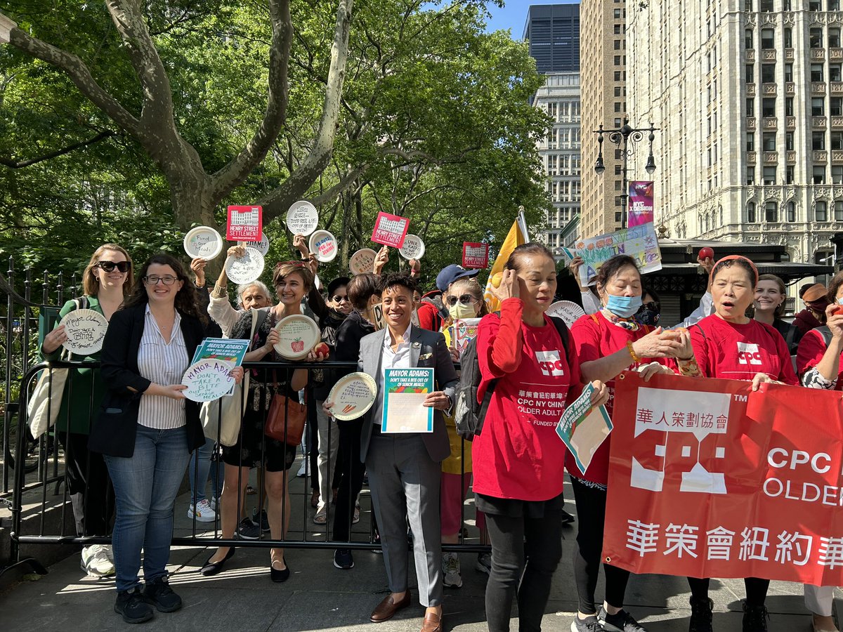 TaraKleinTK's tweet photo. Older adults were at City Hall before today’s budget hearing on aging to tell @NYCMayor Adams: Don’t Take a Bite Out of Senior Meals!#AdvocateForAgingNYC #JustPay @NYCAging https://t.co/ecLYE2FBRU