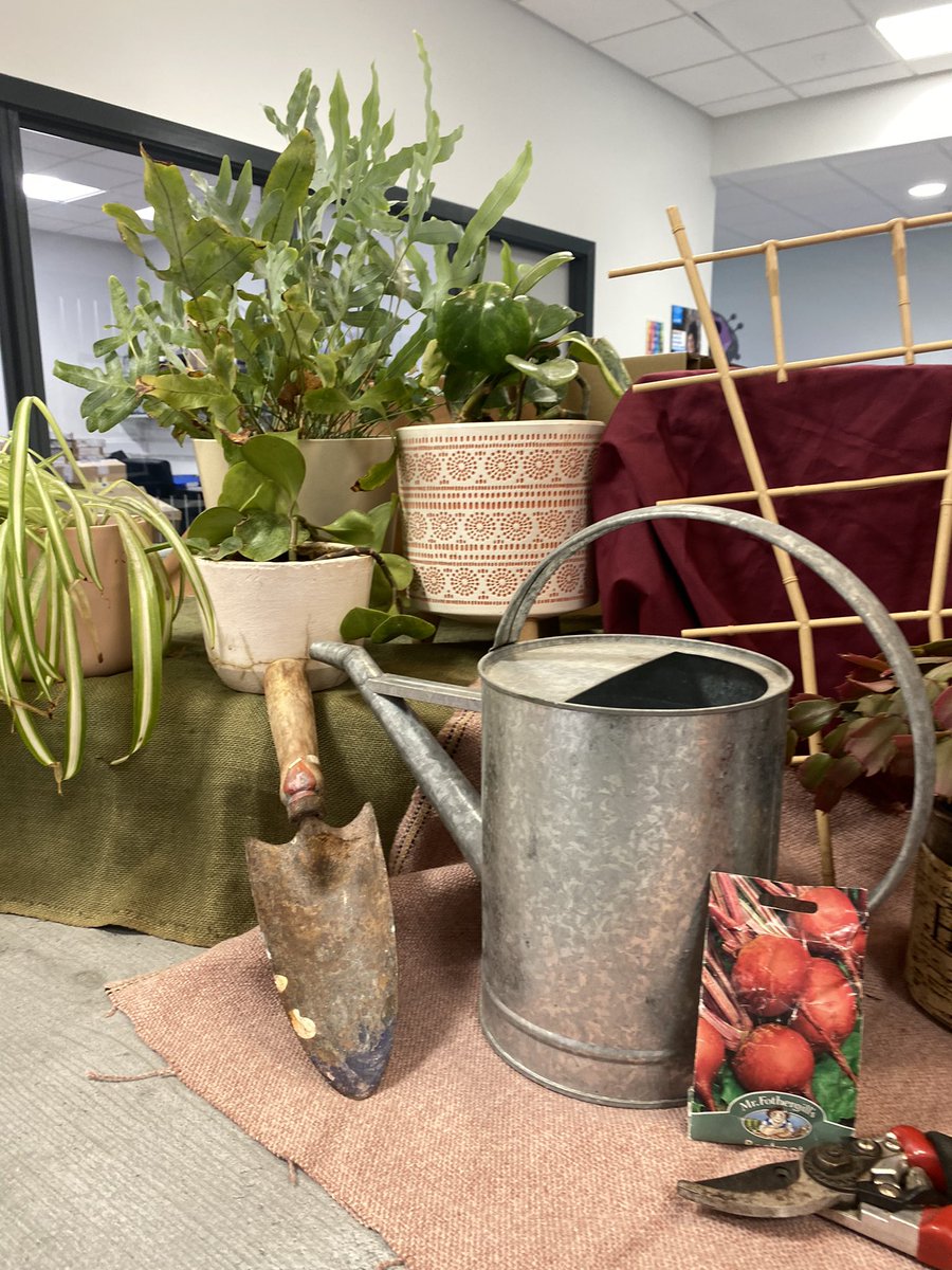 Great first lesson with the new National 5s today! 🪴🌷🌺 We looked at the basics of setting up still life in different compositions and created studies  with found sticks and Indian ink 🖊️🎨