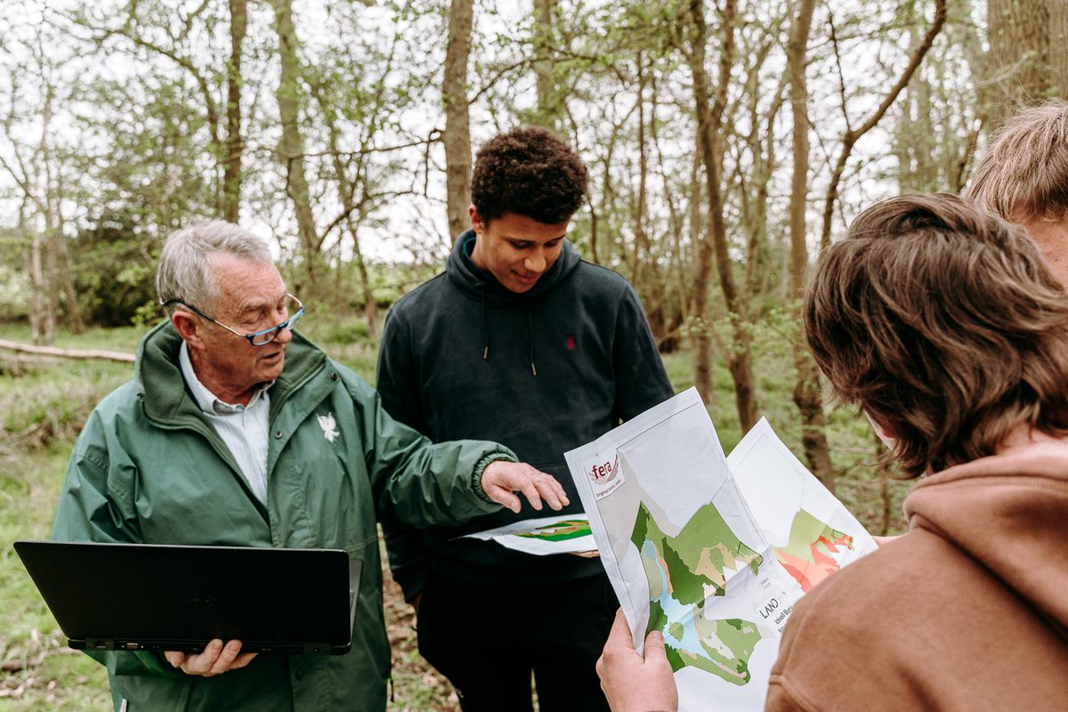 BSIckwell's tweet photo. We are now using the Land 360 data provided by @LAND360Fera. The reserve has been divided up according to the latest #UKHAb directive. Here we are comparing habitat details at Ickwell reserve. Potential users take note of the possibilities in sharing our data. https://t.co/4zUm6qNdOq