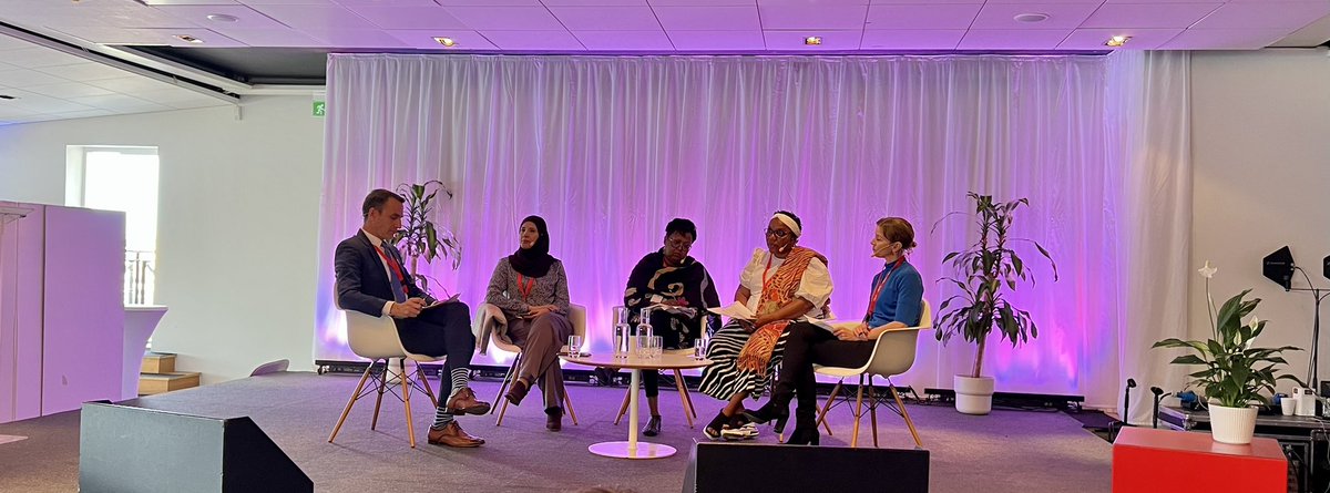 Great to see @IntDialogue partners participating in #SthlmForum session on importance of inclusive participation and trust in strengthening social cohesion and work across #HDPnexus — looking at role of #peace in maintaining resilient food systems.
#TripleNexus @SIPRIorg