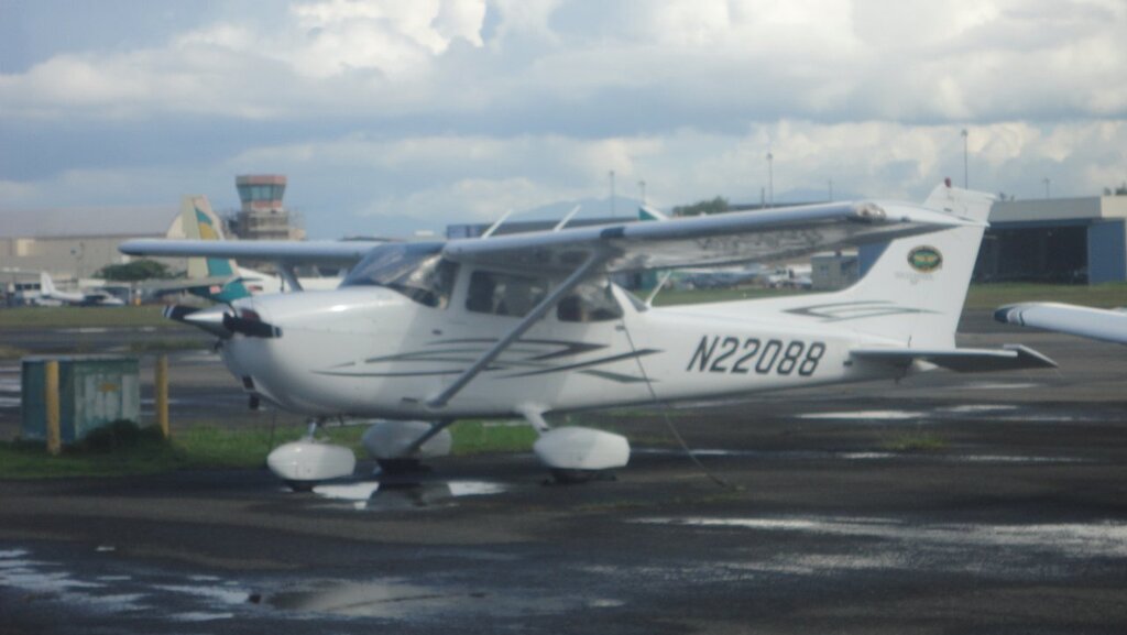 jets_private's tweet photo. Cessna or Junkers? #avgeek #aviation #flying https://t.co/nRPEeHmOR5