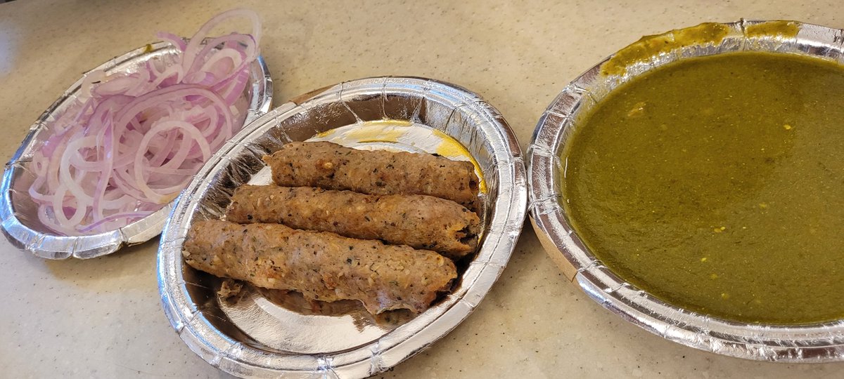 TheManojSingh's tweet photo. The kind of #foodlust I am I love to explore and experience! But at the end what I love the most is what I cook myself 😜
#delhifood #Food #Foodie https://t.co/9MXXtAWnky