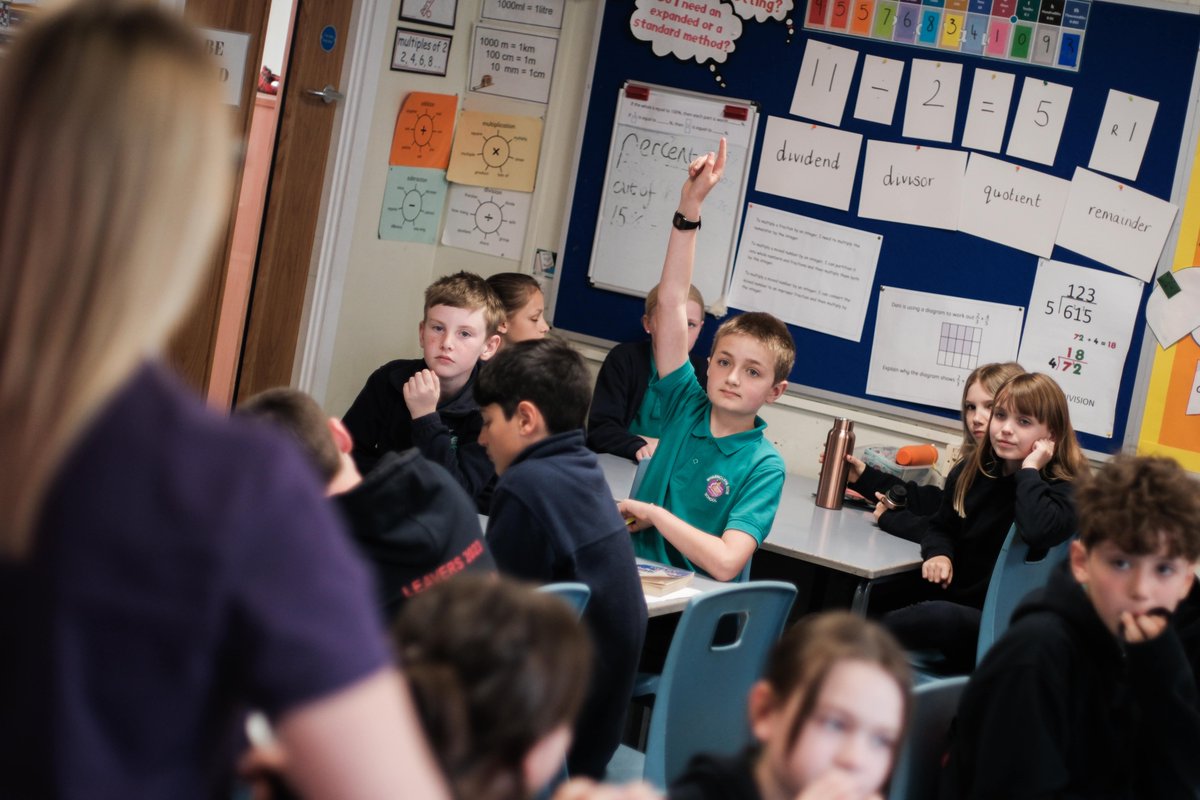 SWFCCP's tweet photo. We invited @BigDealUK to Wharncliffe Side School, where they were educating kids on the dangers of gambling and highlighting how video games can be a gateway to problem gambling.
#Gambling #GamCare #swfc #wawaw | @Wharncliffe_Sch @PLCommunities https://t.co/5w9NxEcnsF