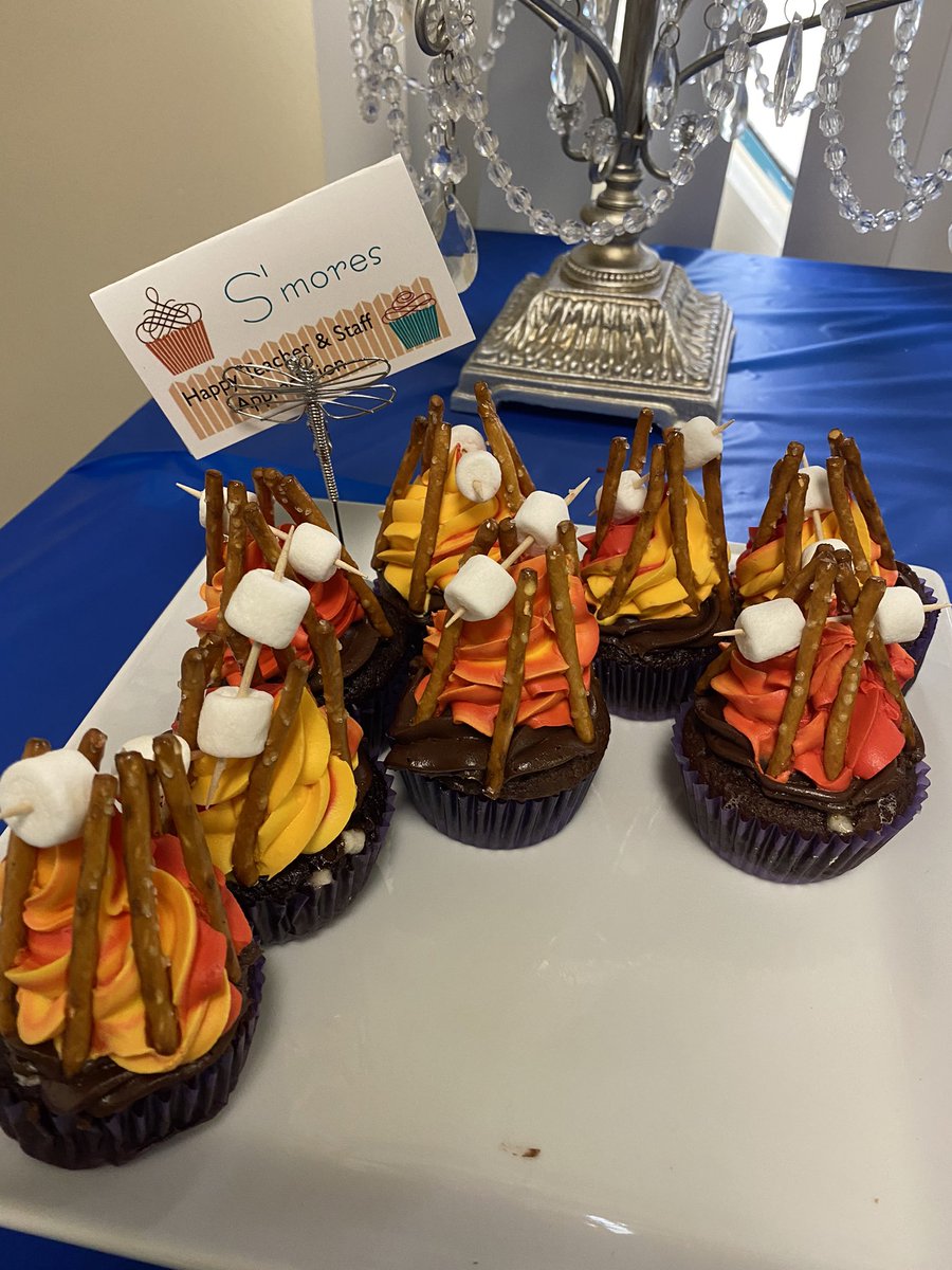 Bob Mayersohn (@bobforbroward) on Twitter photo How sweet it is! Riverglades Principal Seltzer shares her love for baking and her appreciation for her staff & community. Over 2400 cupcakes from her family to yours! <a href="/RGERivergladesE/">Riverglades Elementary</a> <a href="/browardschools/">Broward Schools</a> <a href="/nbc6/">NBC 6 South Florida</a> <a href="/SunSentinel/">South Florida Sun Sentinel</a> <a href="/ariodzernbc6/">Ari Odzer</a> <a href="/Johnjsully/">John J Sullivan</a> How sweet it is! Riverglades Principal Seltzer shares her love for baking and her appreciation for her staff & community. Over 2400 cupcakes from her family to yours! <a href="/RGERivergladesE/">Riverglades Elementary</a> <a href="/browardschools/">Broward Schools</a> <a href="/nbc6/">NBC 6 South Florida</a> <a href="/SunSentinel/">South Florida Sun Sentinel</a> <a href="/ariodzernbc6/">Ari Odzer</a> <a href="/Johnjsully/">John J Sullivan</a>