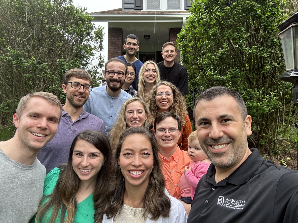 Congratulations to all of the amazing graduates @EricaComber @Andrew_Hudson3D @stang_maria @parasitessk & Mrithula Sridhar Kumar from the group, could not be more proud and excited to see how this group impacts the world!!! @cmu_bme @cmu_mse @CMUEngineering