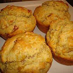 DebSuttonRE's tweet image. Looking for a #tasty way to make corn muffins? This recipe collection is a good find. #homecooking  cpix.me/a/169768046