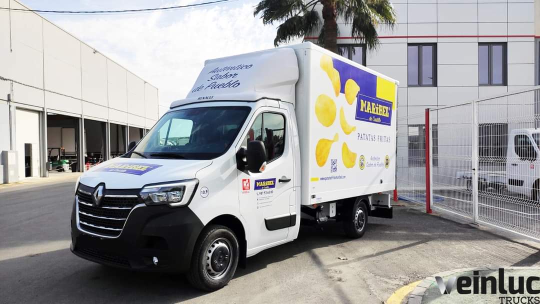 VEINLUC's tweet photo. ð ð
œðð
Žð
ð
° ð
Žð
œððð
Žð
¶ð
°ð
#Bonita #Renault #Master #Fwd #3t5 #L2 que Patatas Maribel adquiere para la renovación de su flota ð
Confiando siempre en #Veinluc y Renault Trucks España para el progreso de su negocio ð¯
Estando en familia y siempre agradecidos â€ïž https://t.co/8H21Mlghx6