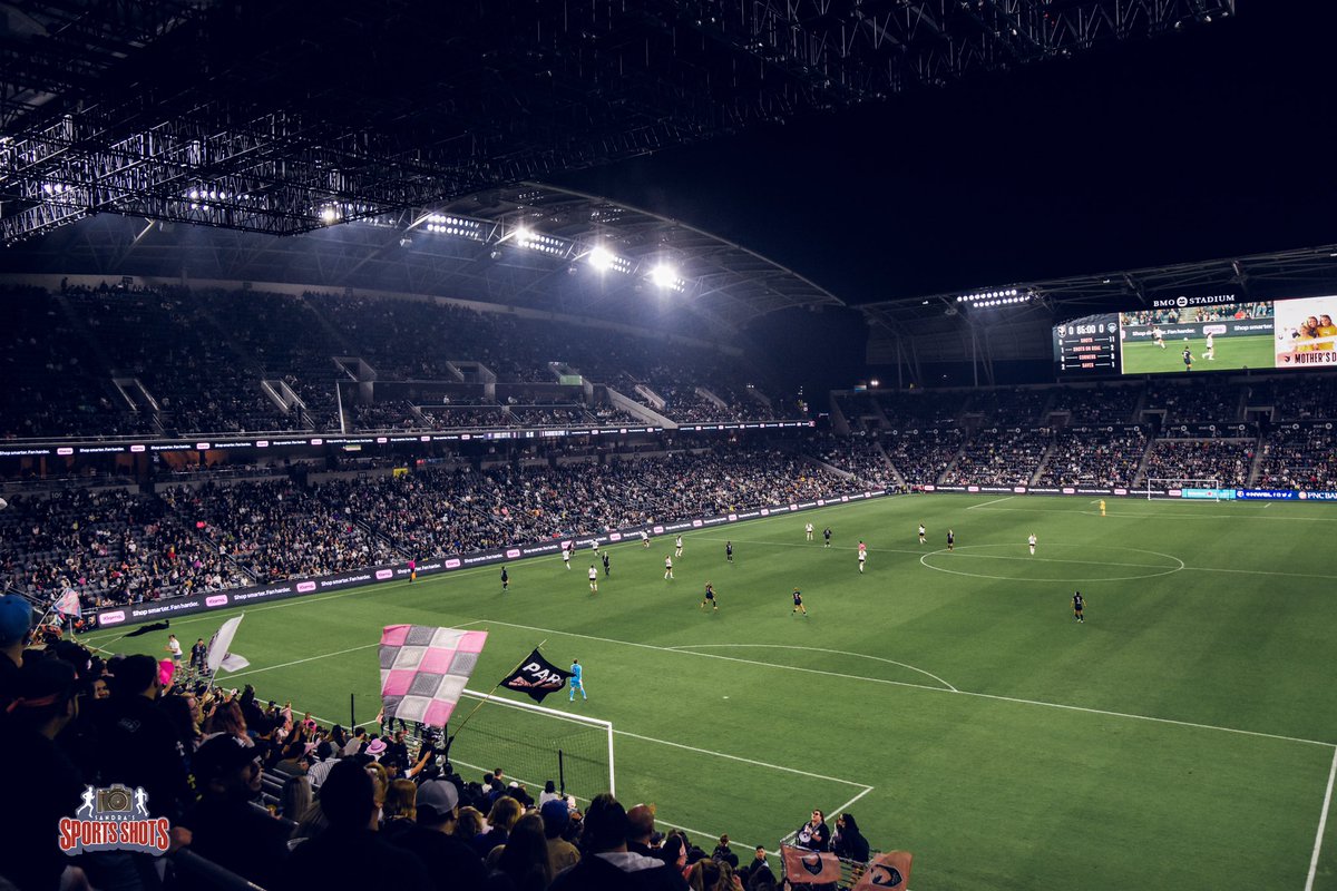 Sandras_SportsS's tweet photo. Different views, same passion!
@weareangelcity
#ACFC #WeAreAngelCityFC #Volemos #makehistorywithus #NWSL #CaptureShowcaseSupportEmpower
π· Sandraβs Sports Shots is committed to covering and showcasing more women and non-binary athletes in sports. https://t.co/xjhLGysgnf