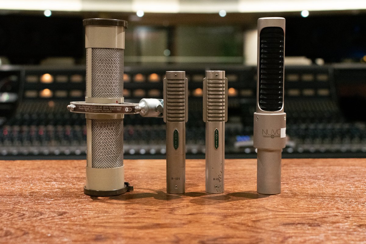 Today we celebrate International Family Day 👨‍👨‍👧‍👧

#ArdaRecorders #arda #recordingstudio #progear #prostudio #proaudio #proaudiogear #recordinginportugal #recordingineurope #mics #microphone #familyday #ribbonmics