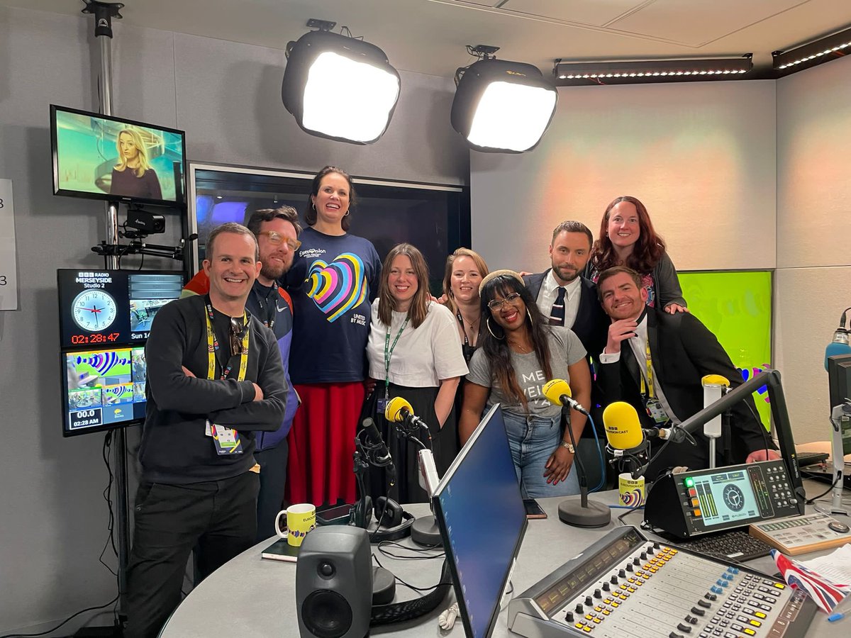 Melanie_s_s's tweet photo. Absolutely brilliant week at #Eurovision with the best people working on #Eurovisioncast. 
Lots of late nights, laughs and Liverpool fun! 🍸📽️📻 https://t.co/Yu0nujp0PV
