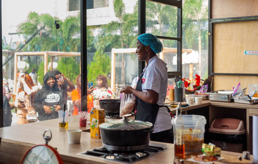 PulseNigeria247's tweet photo. BREAKING: Hilda Baci has surpassed her initial goal of cooking nonstop for 96 hours. She's now going to stretch the Guinness World Record to 100 hours and stop cooking by 8 pm today. https://t.co/r19IMewMFy