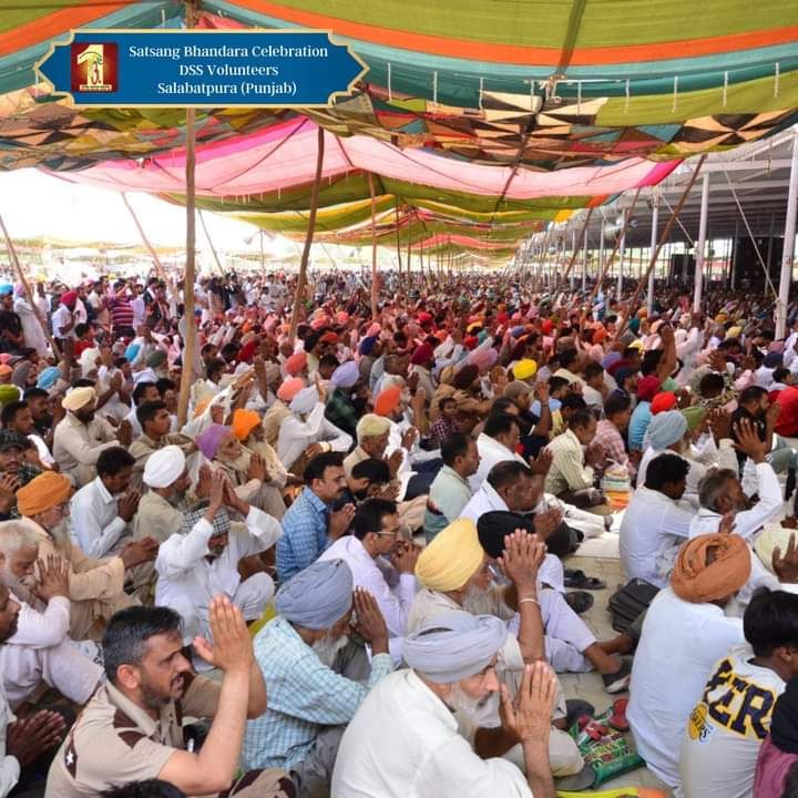 Payal9597's tweet photo. #GlimpsesOfSatsangBhandara 
After Foundation of Dera Sacha Sauda first Satsang Bhandara was celebrated in May. So with the guidelines of Saint Gurmeet Ram Rahim Ji this month was celebrated as a Satsang Bhandara in Salabatpura.Some Highlights is here. 👇👇 https://t.co/pVkQdVVn55