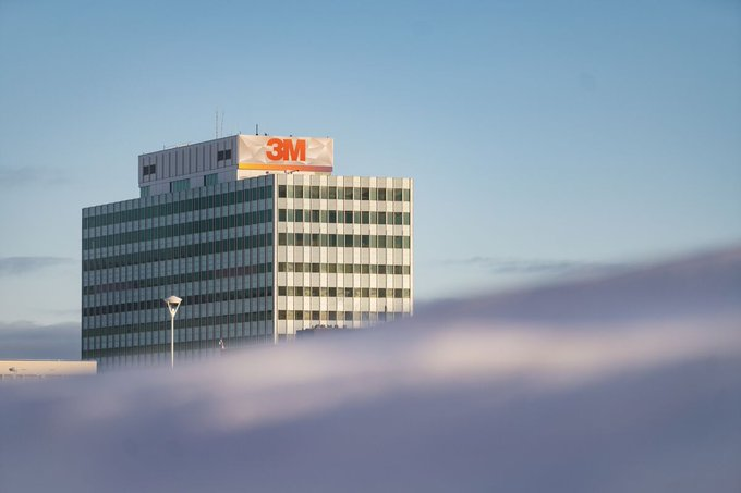 MusicSuiteC's tweet photo. 3M Fires Key Executive for Inappropriate Conduct Three Weeks After Promotion
https://t.co/HYcktIJcnH #MichaelVale #3M #executive #promotion #BusinessNews https://t.co/SkiIRj1p7m