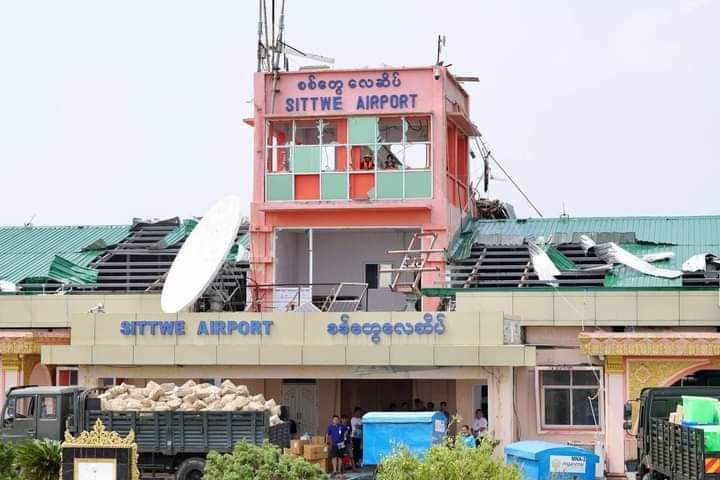 Wai129's tweet photo. #Sittwe airport and #Ruins of Computer University #Myanmar #MochaUpdate https://t.co/UN6uG1NxBR